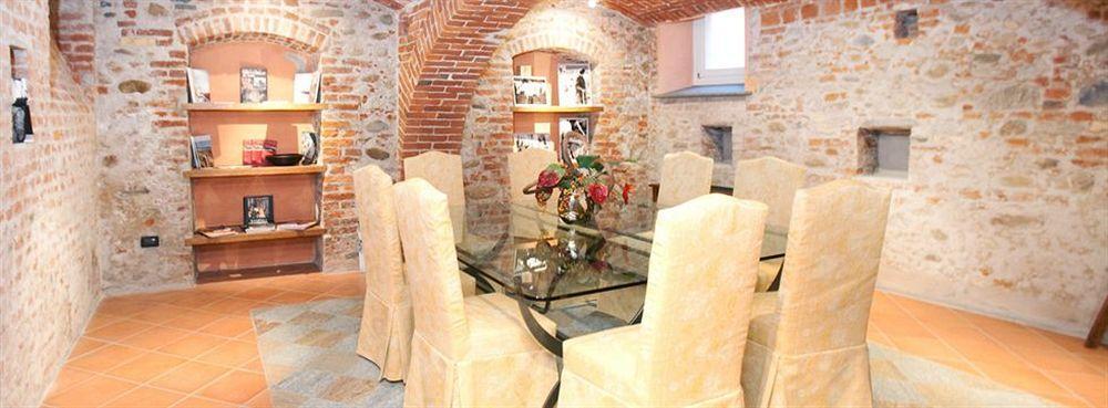 Hotel Palazzo Di Mezzo Carrù Zewnętrze zdjęcie