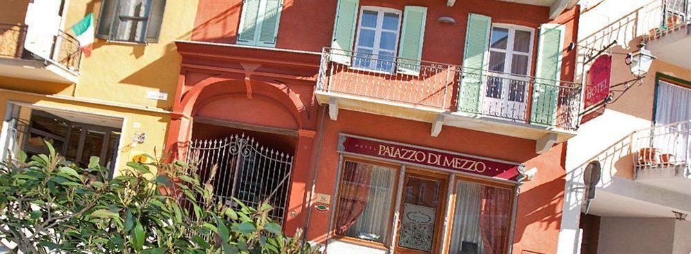 Hotel Palazzo Di Mezzo Carrù Zewnętrze zdjęcie
