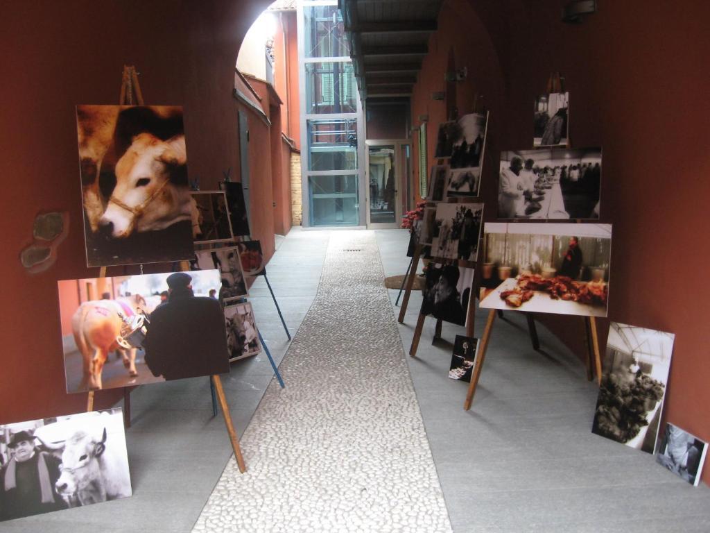 Hotel Palazzo Di Mezzo Carrù Zewnętrze zdjęcie