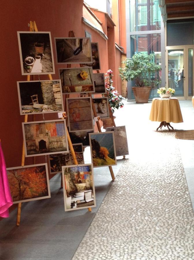 Hotel Palazzo Di Mezzo Carrù Zewnętrze zdjęcie