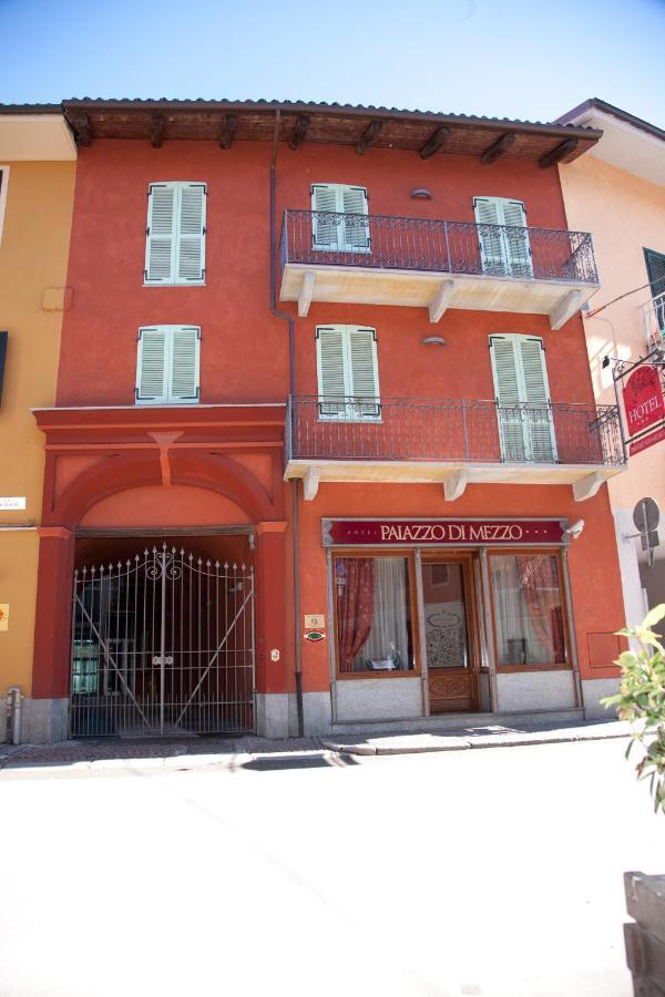 Hotel Palazzo Di Mezzo Carrù Zewnętrze zdjęcie